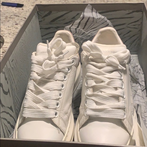 Alexander McQueen Sneakers - Picture 1 of 7